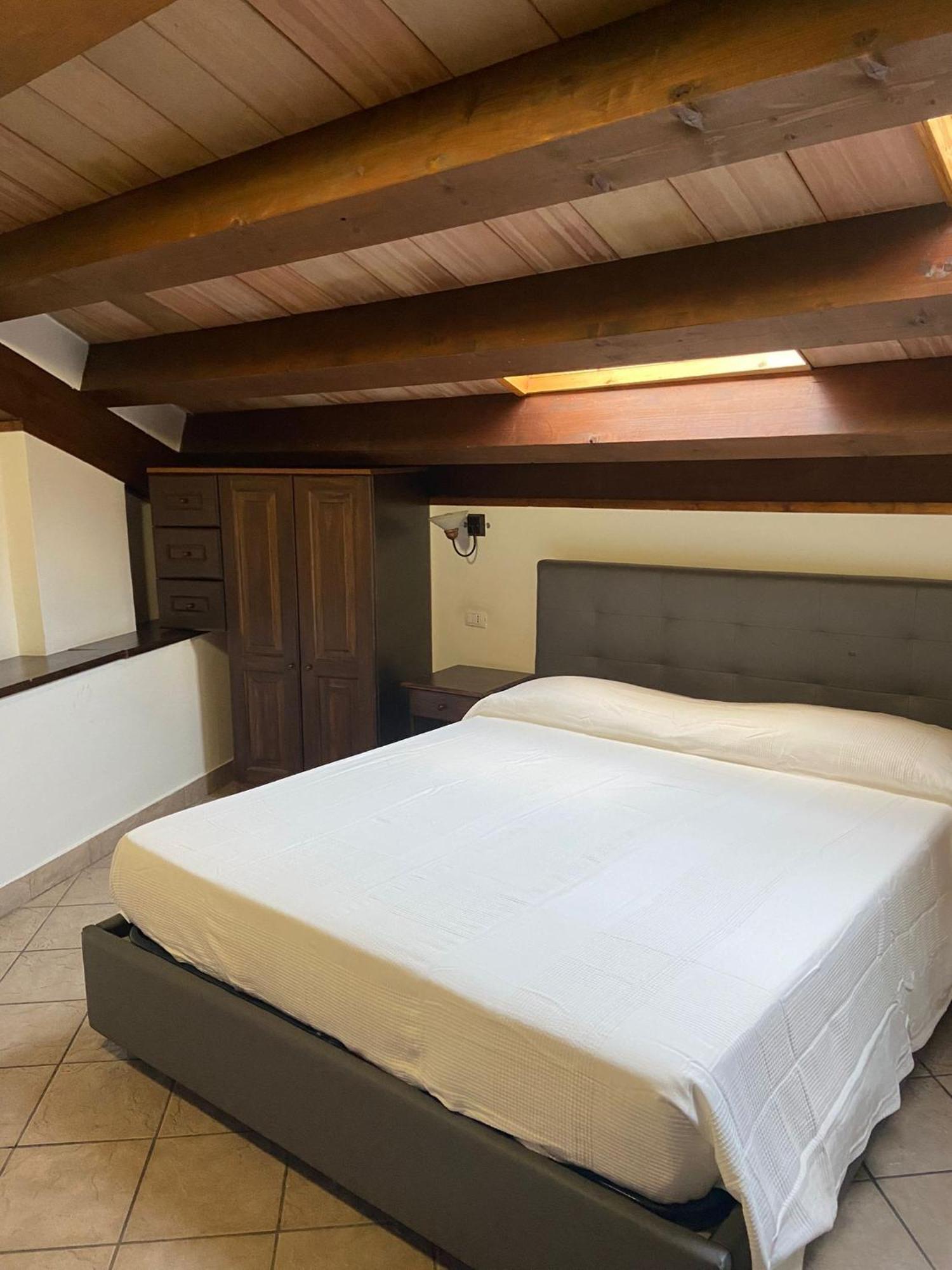 Hotel Capomulini 3 Stelle Acireale Exterior photo