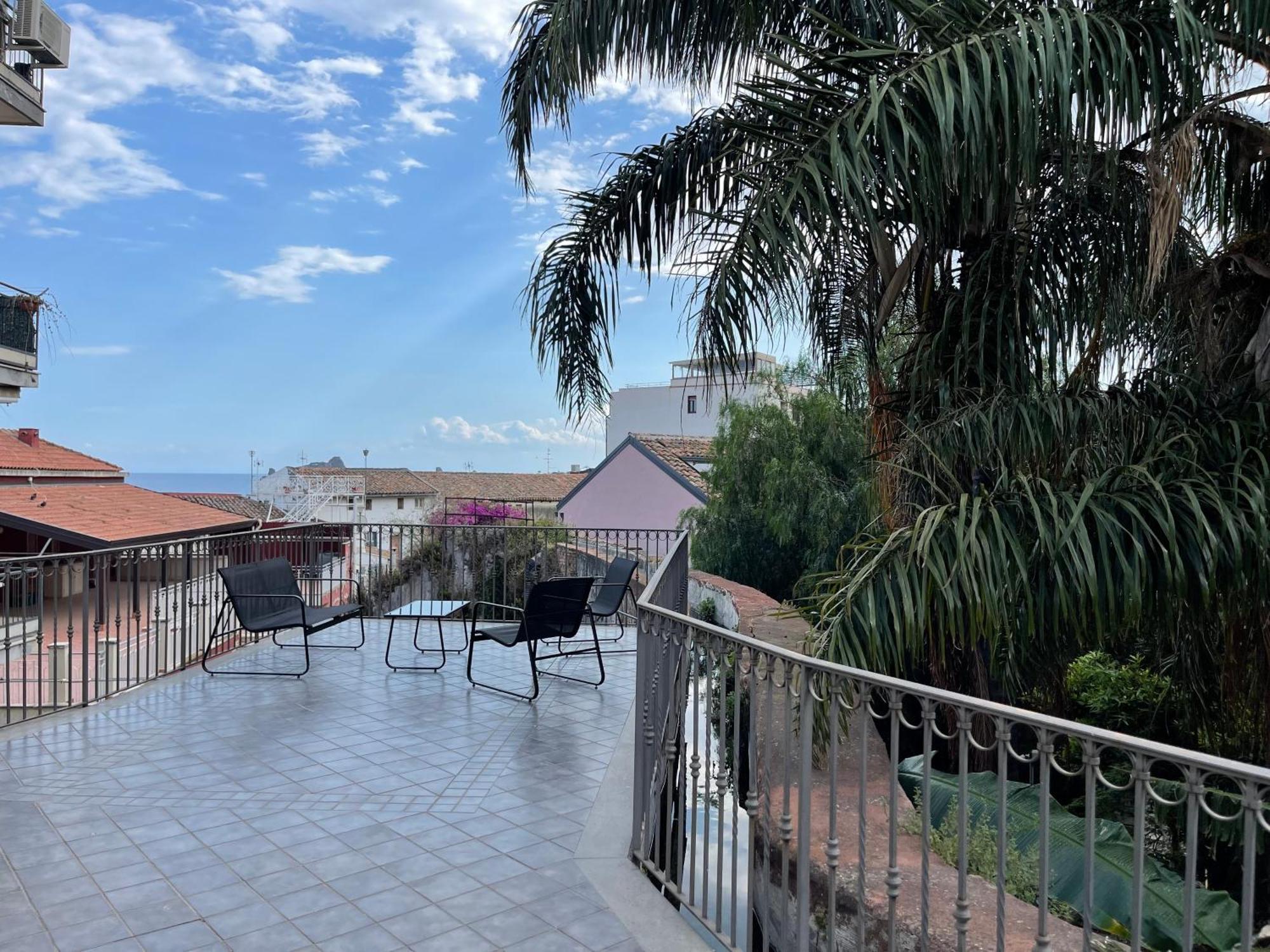 Hotel Capomulini 3 Stelle Acireale Exterior photo